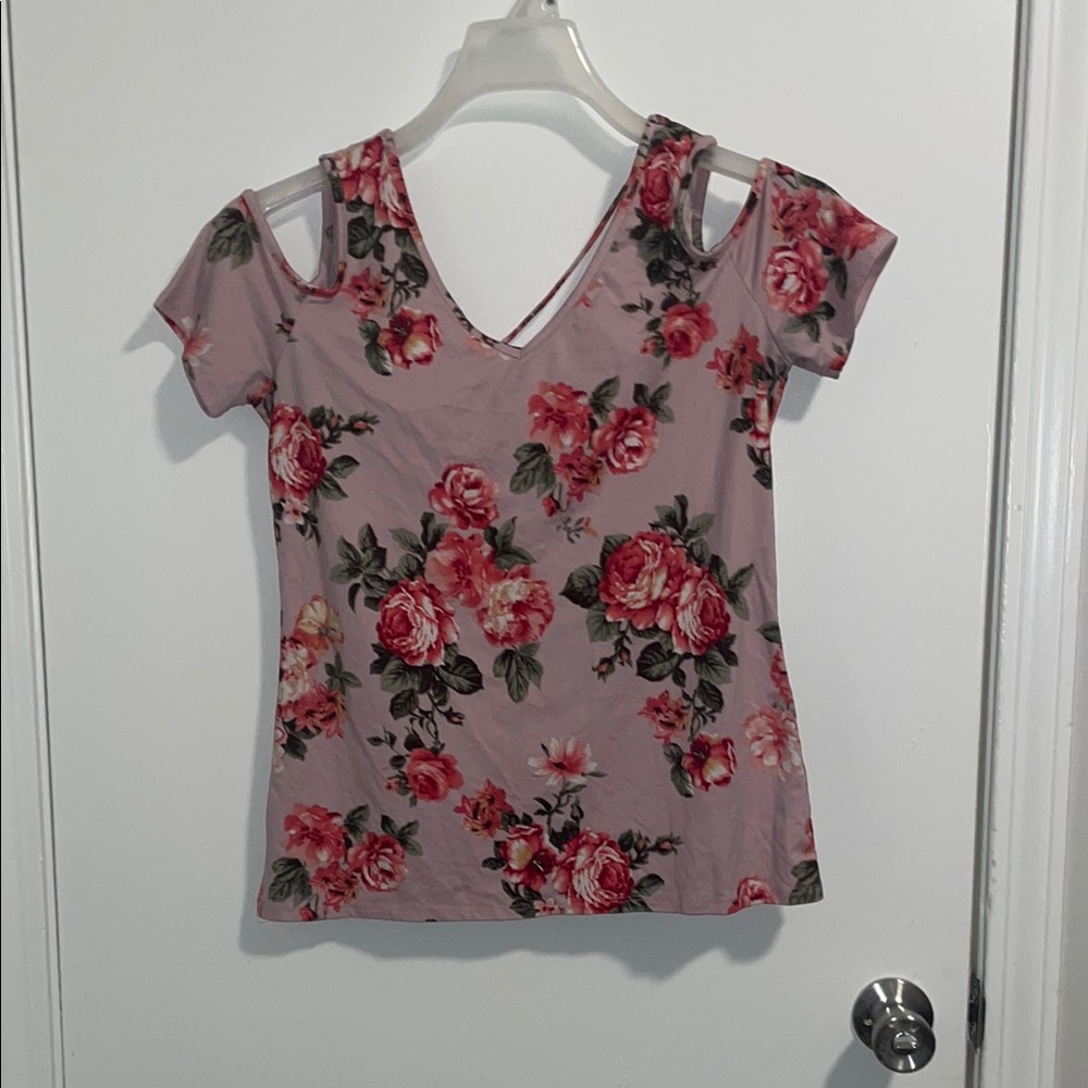 Floral pink/ purple cold shoulder short sleeve top- women’s/ ladies size medium